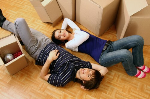 Professional movers navigating access challenges in Greenwich