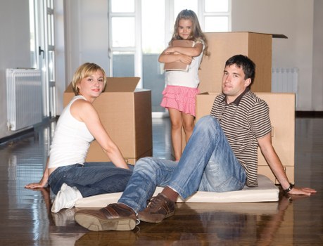 Student removals support for Greenwich tenants moving into storage or a new flat